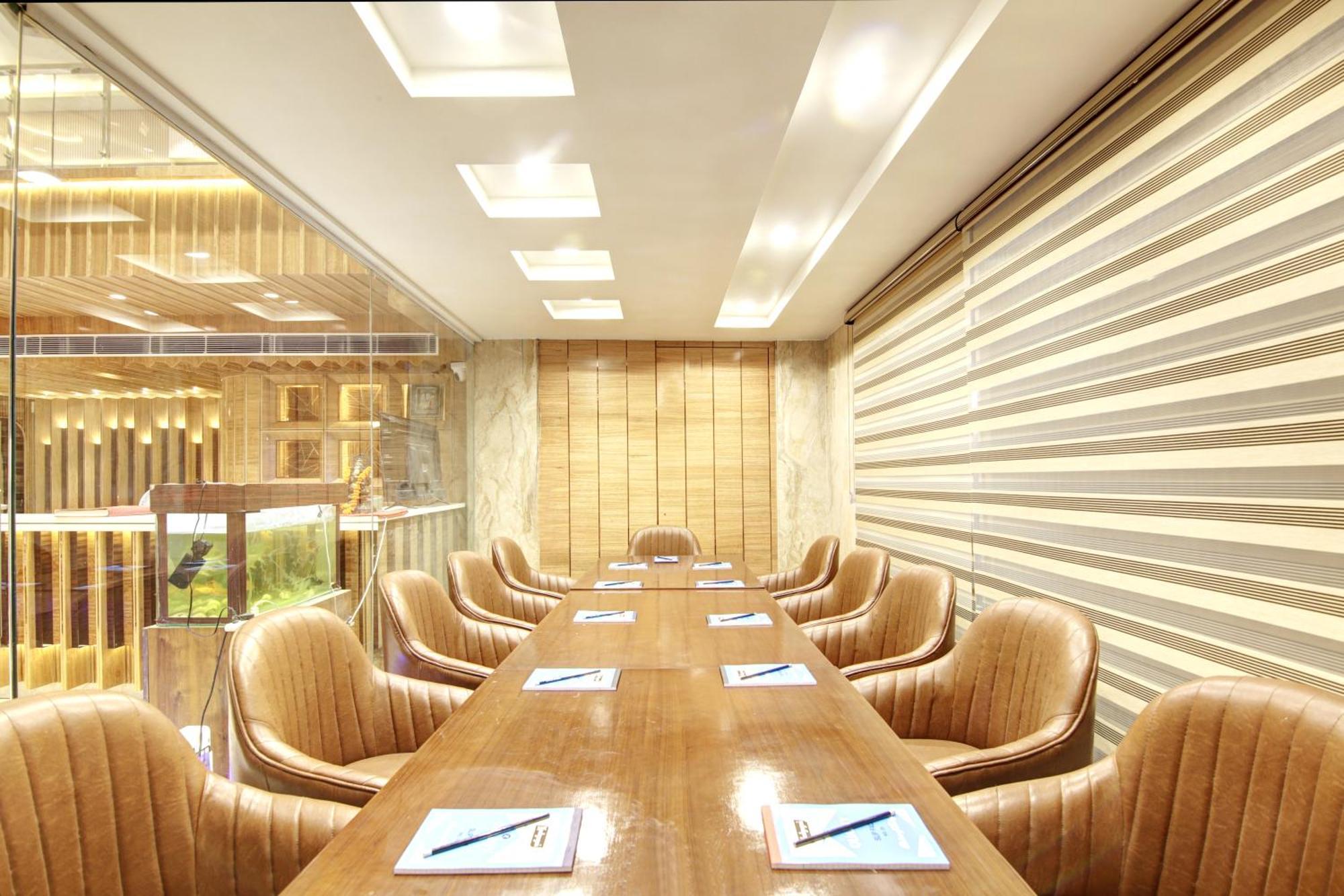 Hotel Krishna Plaza 'New Delhi' - By M S Hospitality 外观 照片