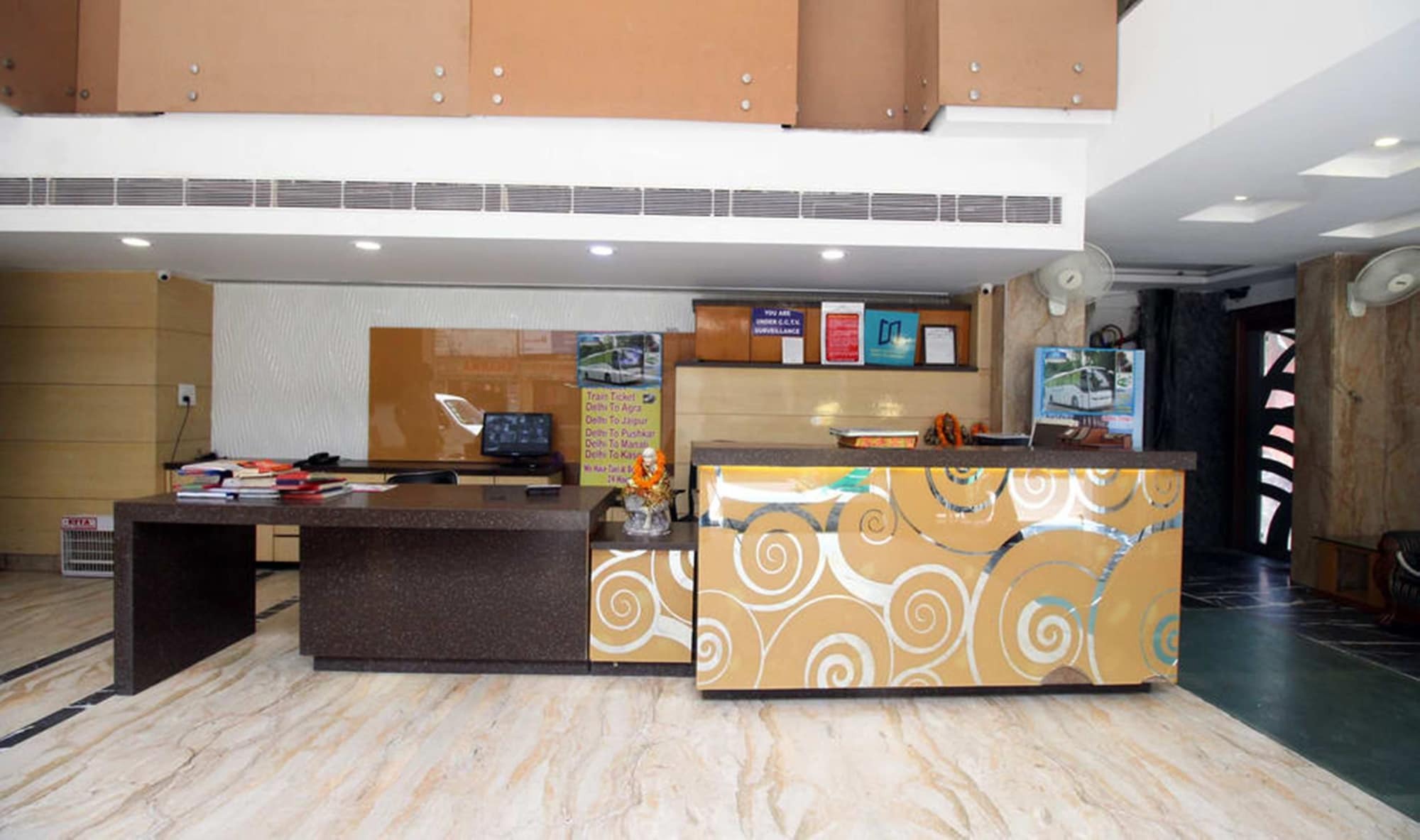 Hotel Krishna Plaza 'New Delhi' - By M S Hospitality 外观 照片